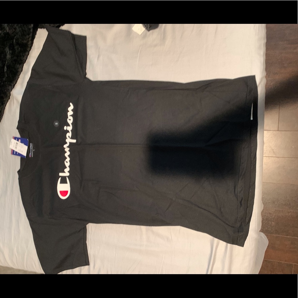 Black champion tee-shirt